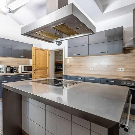 Hartkaiser And بيت ضيافة 3*